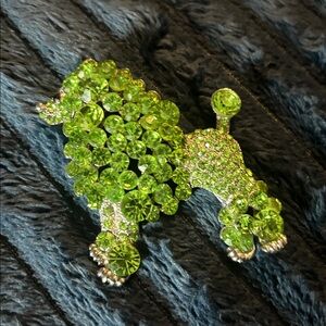 GREEN POODLE 🐩 PIN BROOCH